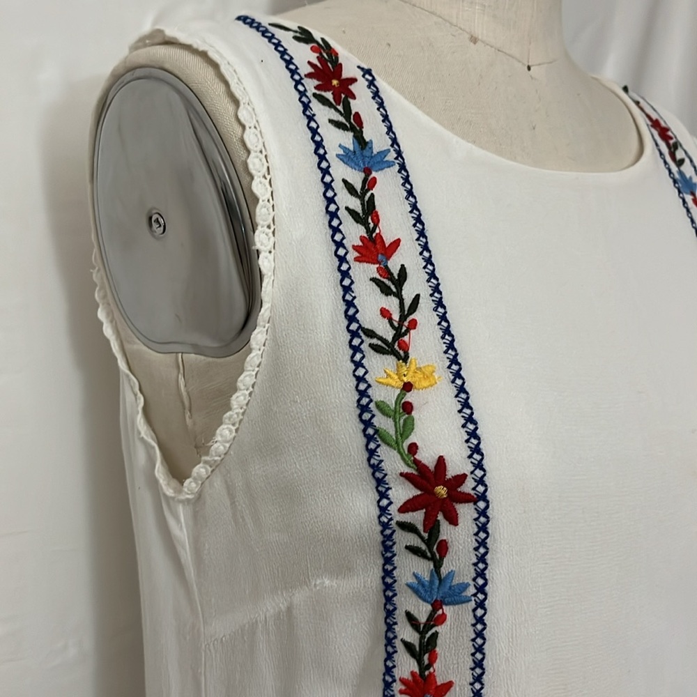 Embroidered Dress - Picture 5 of 7
